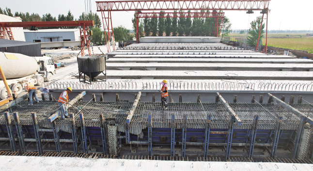 國道240范縣黃河公路大橋及接線工程項目完成全部預制箱梁施工